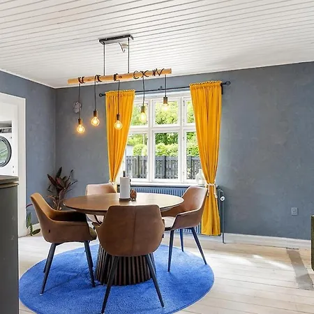 Modern Retreat Close To Everything In Djursland Villa *