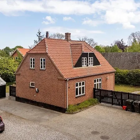 Modern Retreat Close To Everything In Djursland ヴィラ Grenå