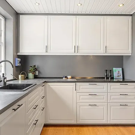 Modern Retreat Close To Everything In Djursland *