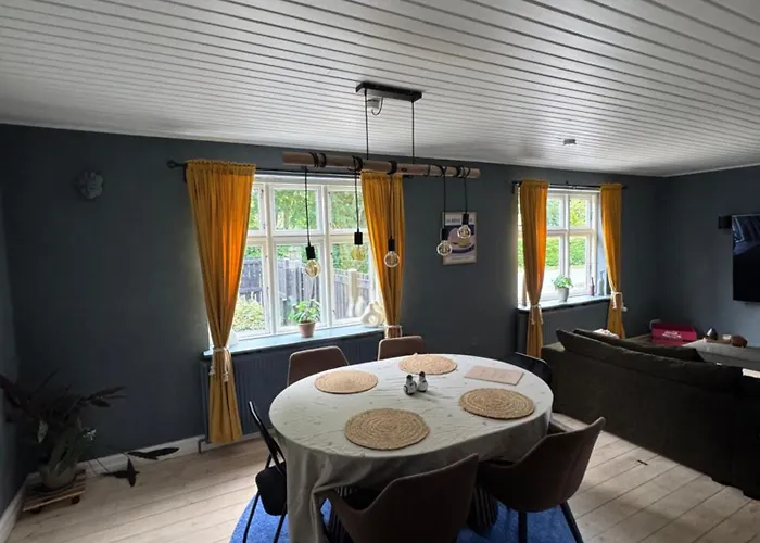 Modern Retreat Close To Everything In Djursland *