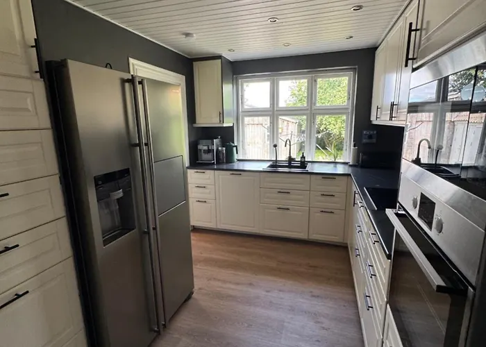 Modern Retreat Close To Everything In Djursland *