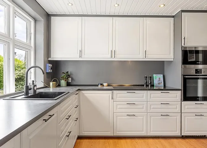 Modern Retreat Close To Everything In Djursland *